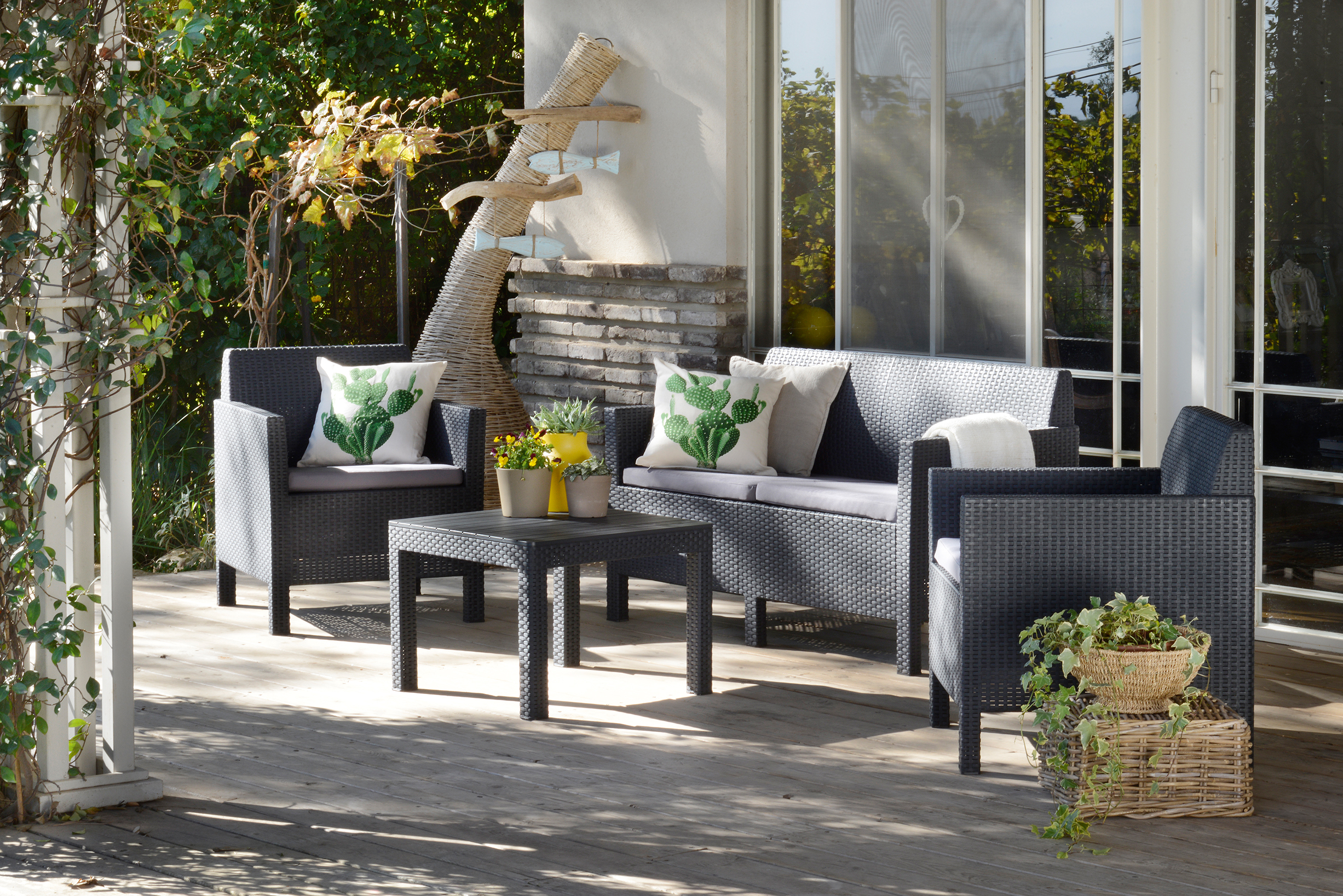 �������� ������� �� �������� (Orlando set with small table) �����