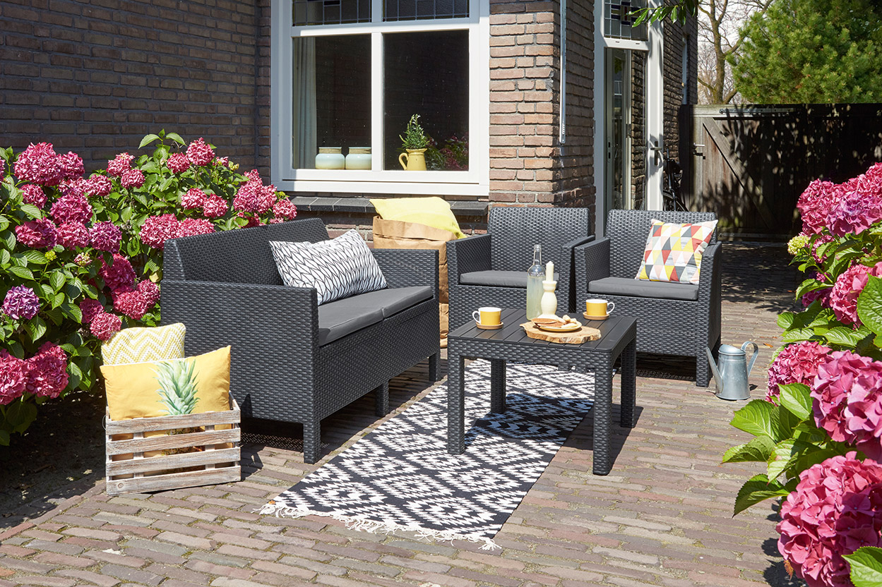 �������� ������� �� �������� (Orlando set with small table) �����