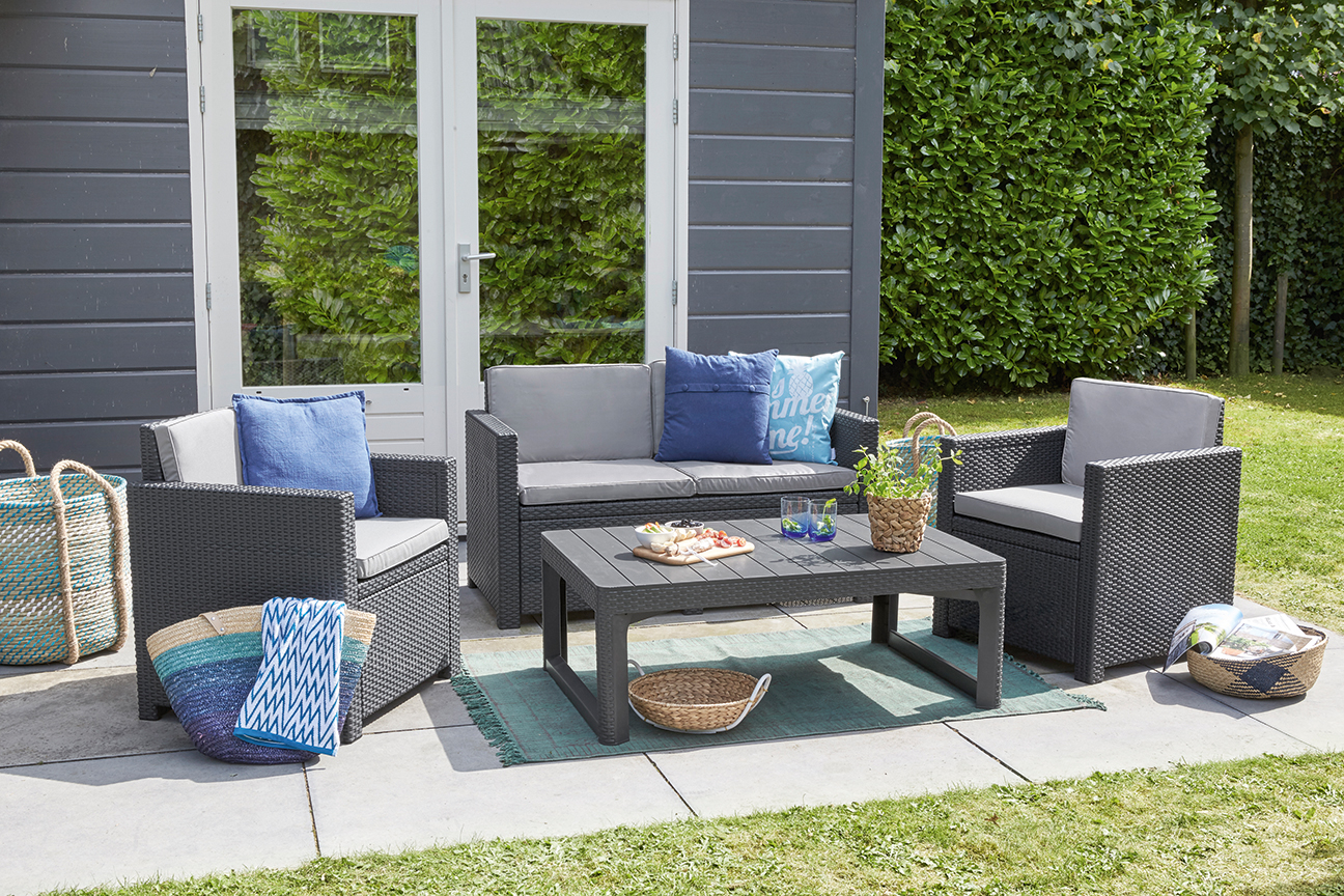 ���������� ���� ���� (Lyon rattan table) ������
